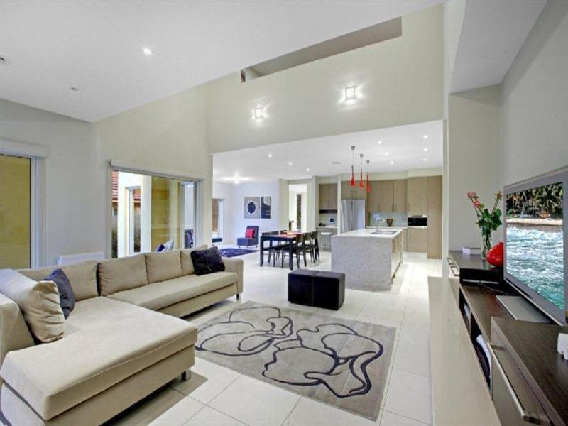 25 Hazel Grove, Pascoe Vale VIC 3044