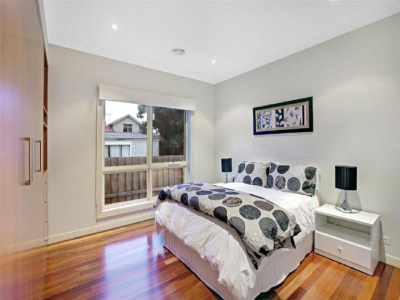 25 Hazel Grove, Pascoe Vale VIC 3044