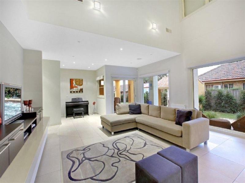 25 Hazel Grove, Pascoe Vale VIC 3044