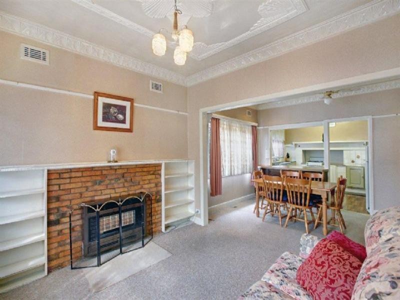 43 Disraeli Grove, Pascoe Vale South VIC 3044