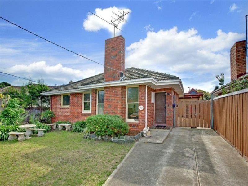 14 Moss Court, Glenroy VIC 3046