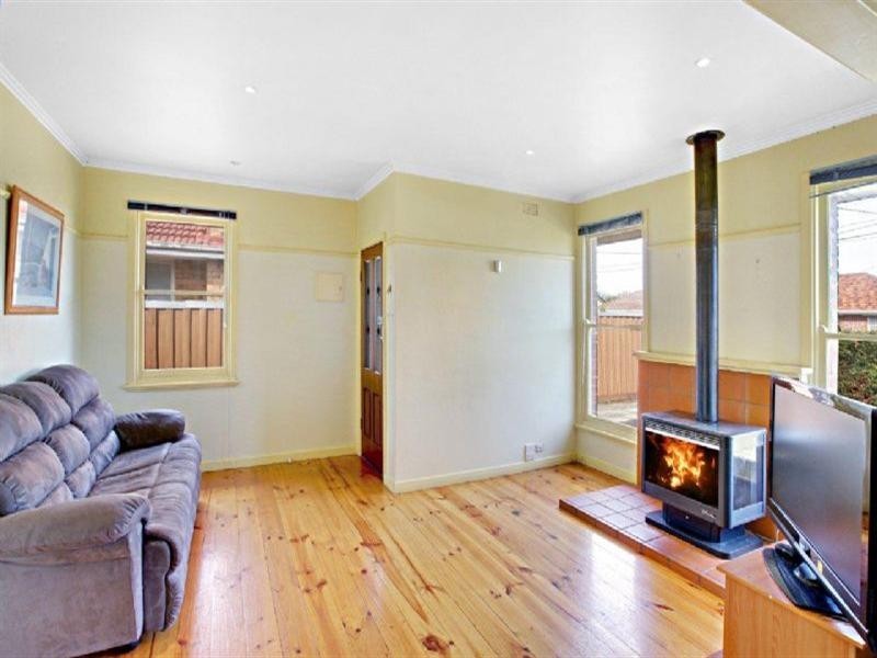 14 Moss Court, Glenroy VIC 3046