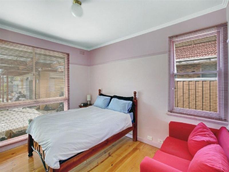 14 Moss Court, Glenroy VIC 3046