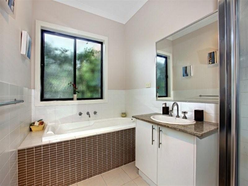 2/27 Dorset Road, Pascoe Vale VIC 3044