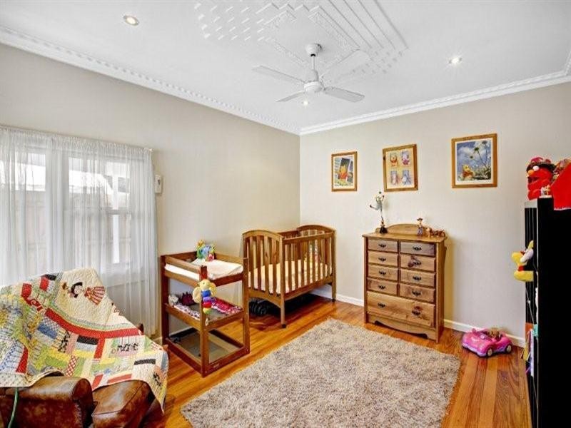 22 Hubert Avenue, Glenroy VIC 3046