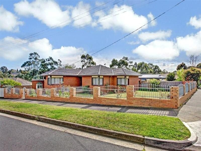 11 Zenith Street, Pascoe Vale VIC 3044