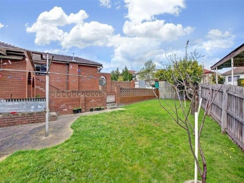 11 Zenith Street, Pascoe Vale VIC 3044