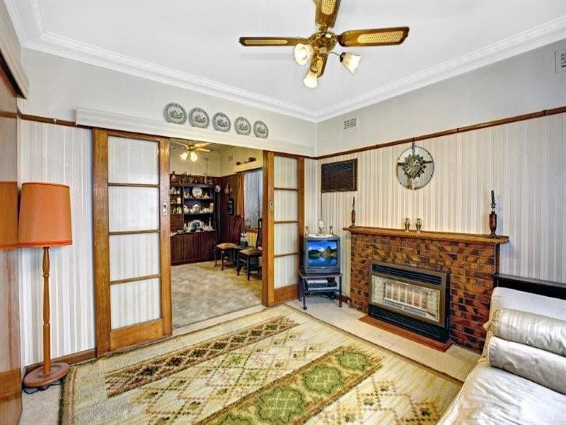 16 Pearcey Grove, Pascoe Vale VIC 3044