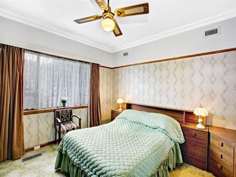 16 Pearcey Grove, Pascoe Vale VIC 3044