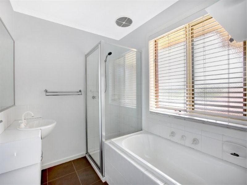 43 Alpine Grove, Pascoe Vale VIC 3044