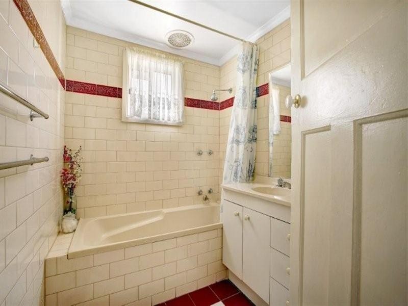 18 Burnell Street, Brunswick West VIC 3055