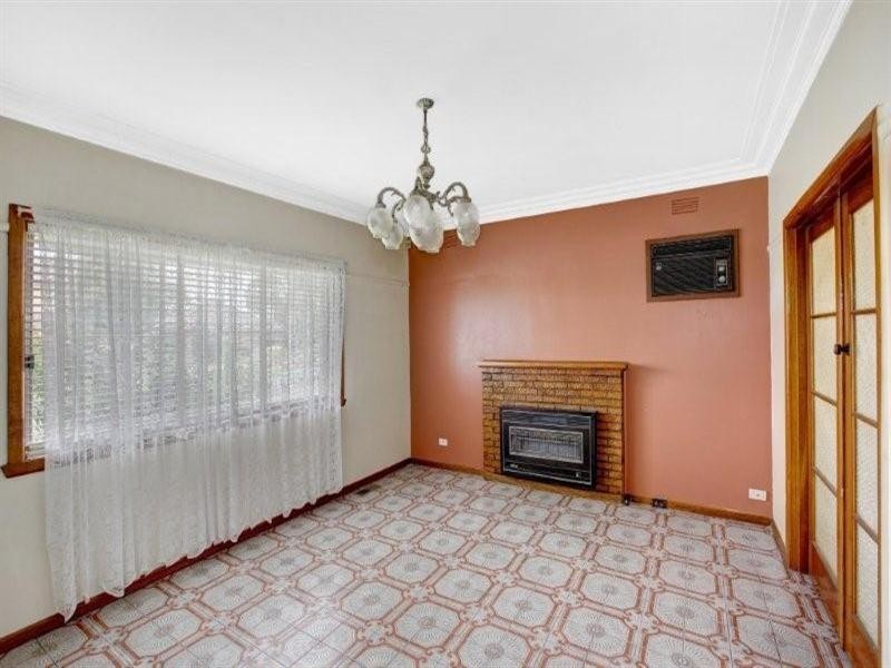 15 Winn Grove, Fawkner VIC 3060