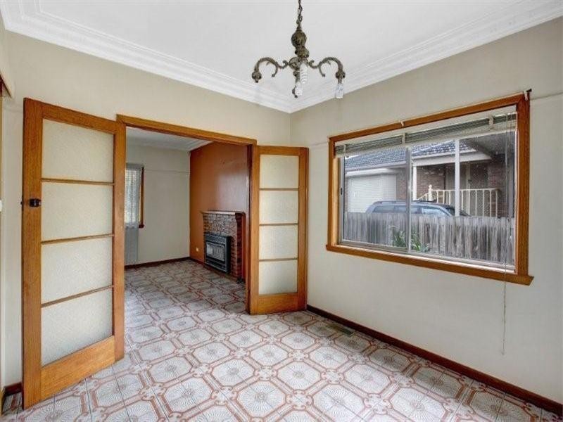 15 Winn Grove, Fawkner VIC 3060