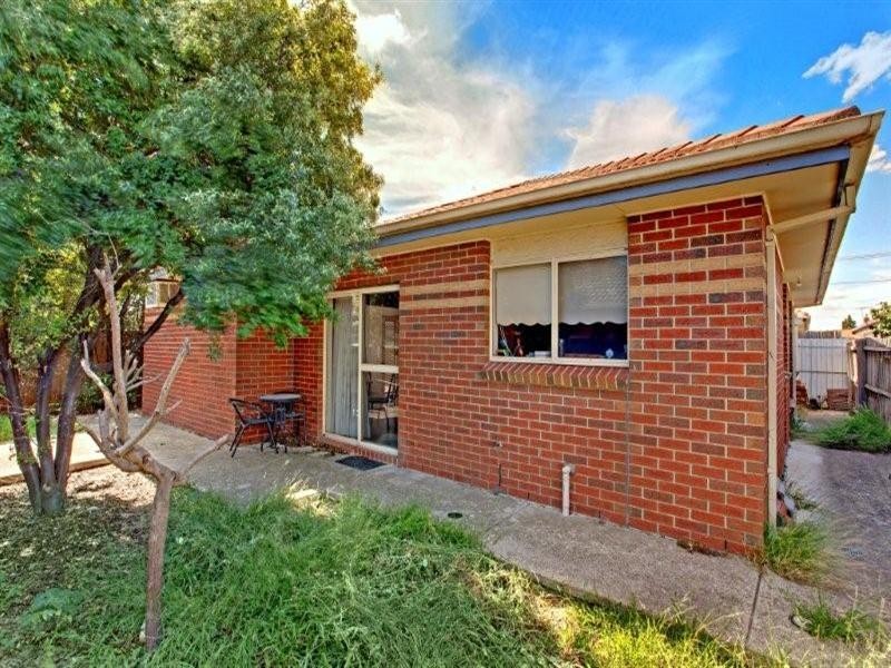 2/47 Sutherland Street, Hadfield VIC 3046