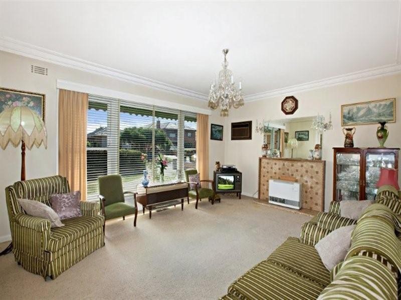 84 Balmoral Avenue, Pascoe Vale South VIC 3044