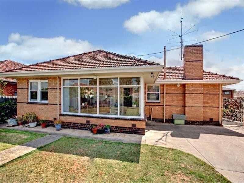 84 Balmoral Avenue, Pascoe Vale South VIC 3044