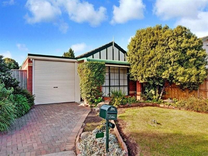 5 Parkinson Way, Roxburgh Park VIC 3064