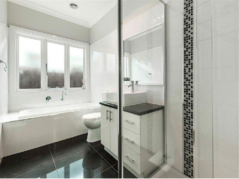 16 St Leonards Road, Ascot Vale VIC 3032