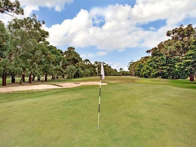 15 Barak Court, Oak Park VIC 3046