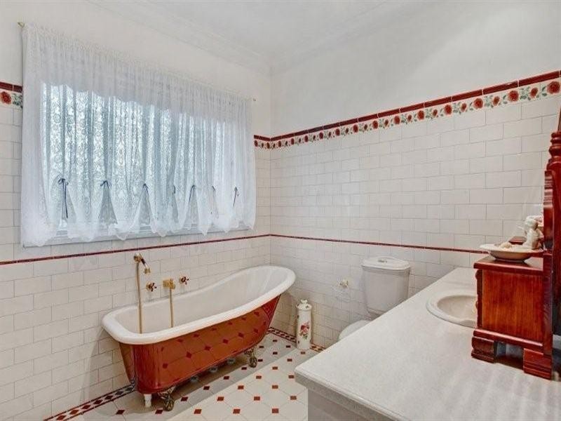 16 Pickersgill Crescent, Roxburgh Park VIC 3064