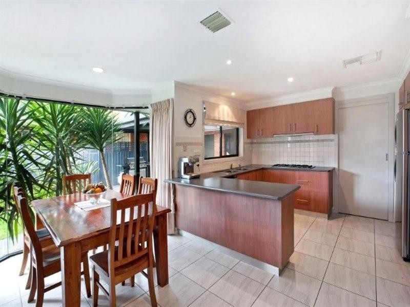 60 Lady Penrhyn Avenue, Mill Park VIC 3082