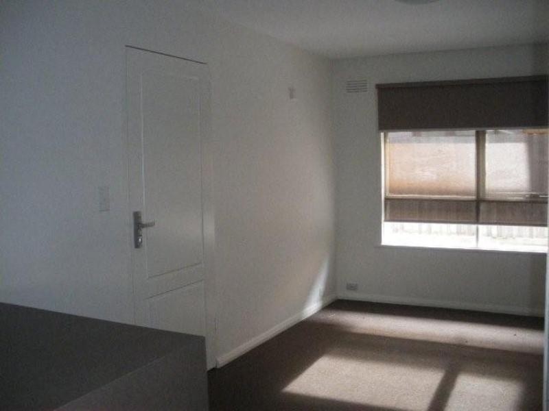 2/34 Pearson Street, Brunswick VIC 3056