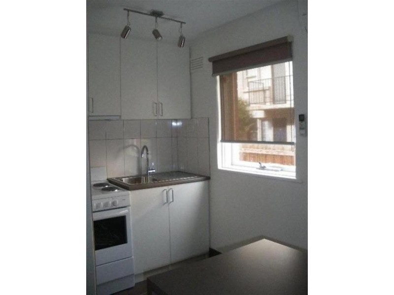 2/34 Pearson Street, Brunswick VIC 3056