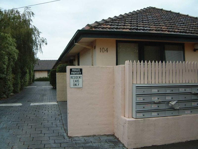 13/104 Tinning Street, Brunswick VIC 3056