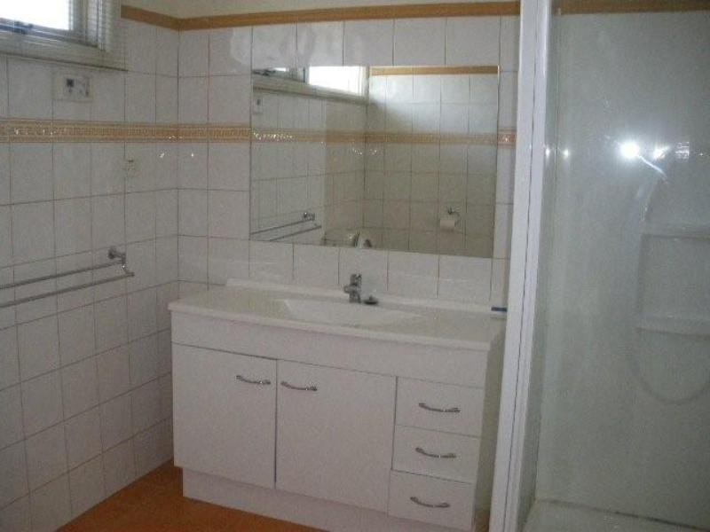 23 Loongana Avenue, Glenroy VIC 3046