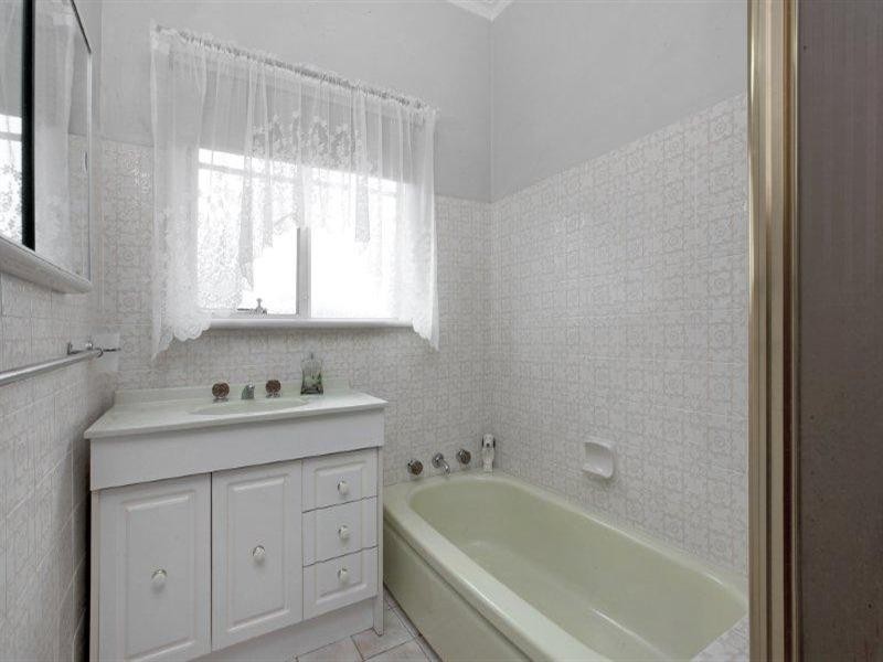 16 Mikado Street, Hadfield VIC 3046