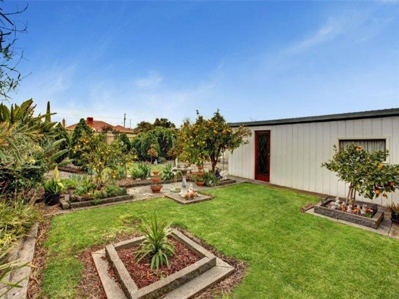 16 Mikado Street, Hadfield VIC 3046