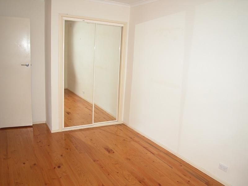 2/87 Purinuan Road, Reservoir VIC 3073