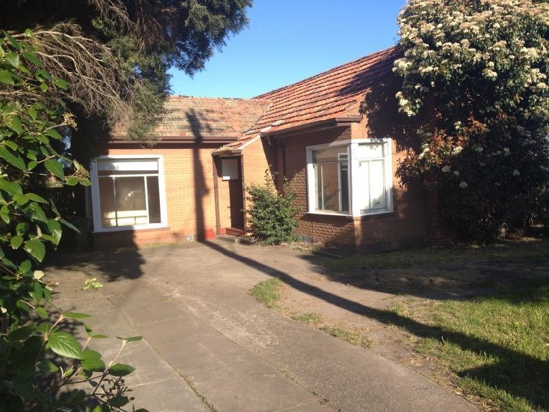 206 Cumberland Road, Pascoe Vale VIC 3044