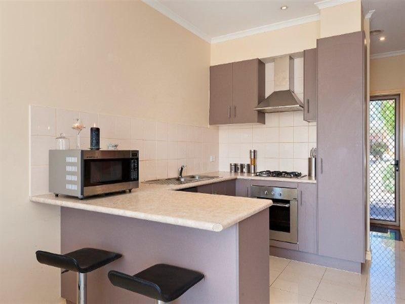 11/3-7 Nerissa Grove, Oak Park VIC 3046