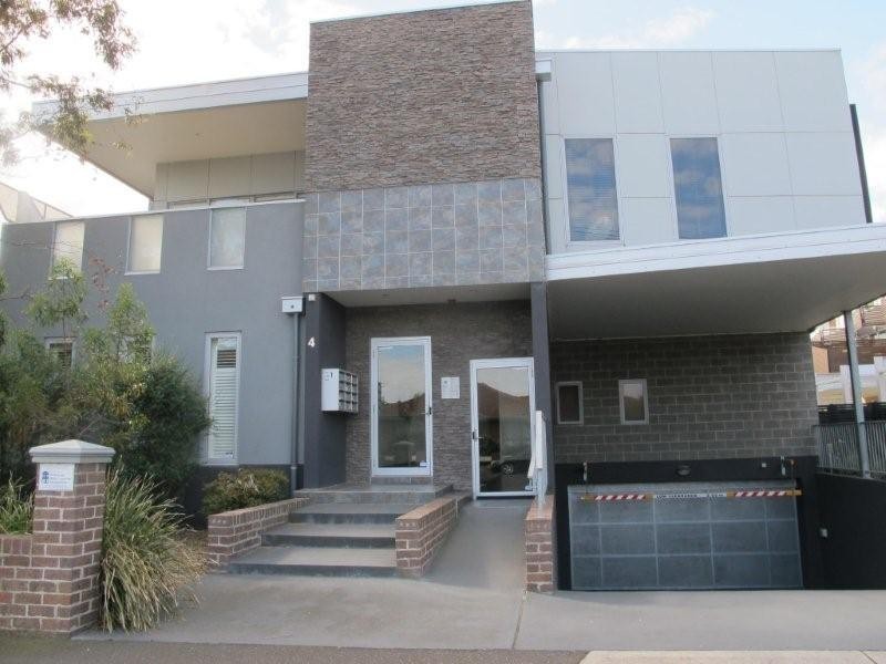 10/4 Cumming Street, Brunswick West VIC 3055