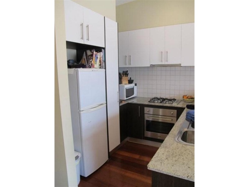 10/4 Cumming Street, Brunswick West VIC 3055