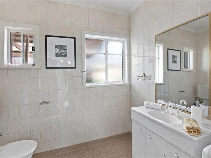 14 East Street, Glenroy VIC 3046