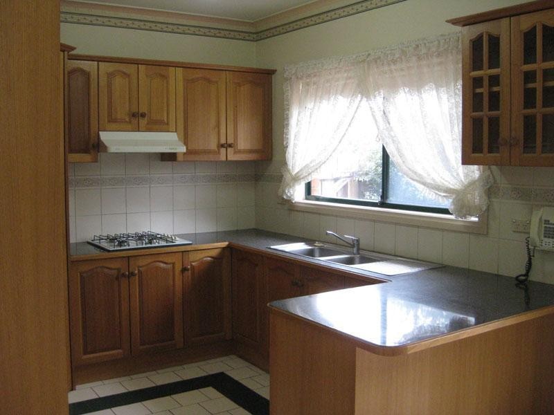 52 Snell Grove, Oak Park VIC 3046