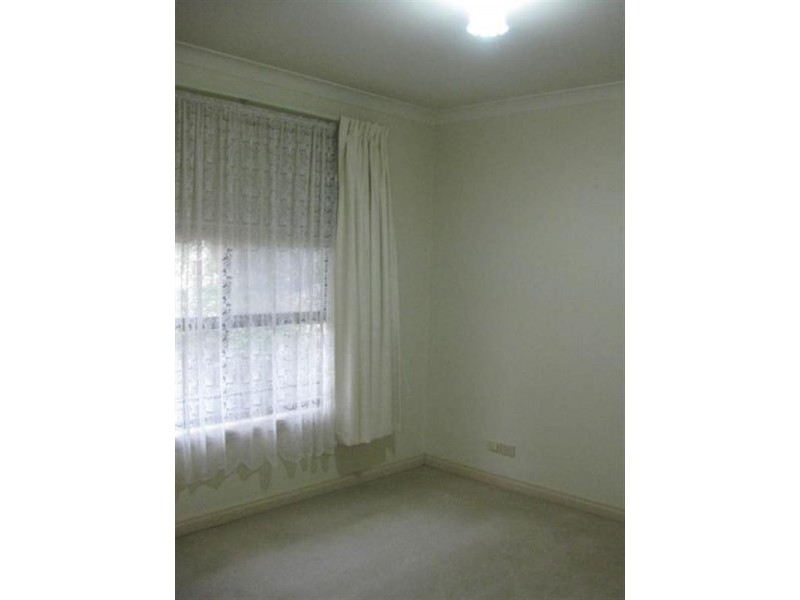 52 Snell Grove, Oak Park VIC 3046