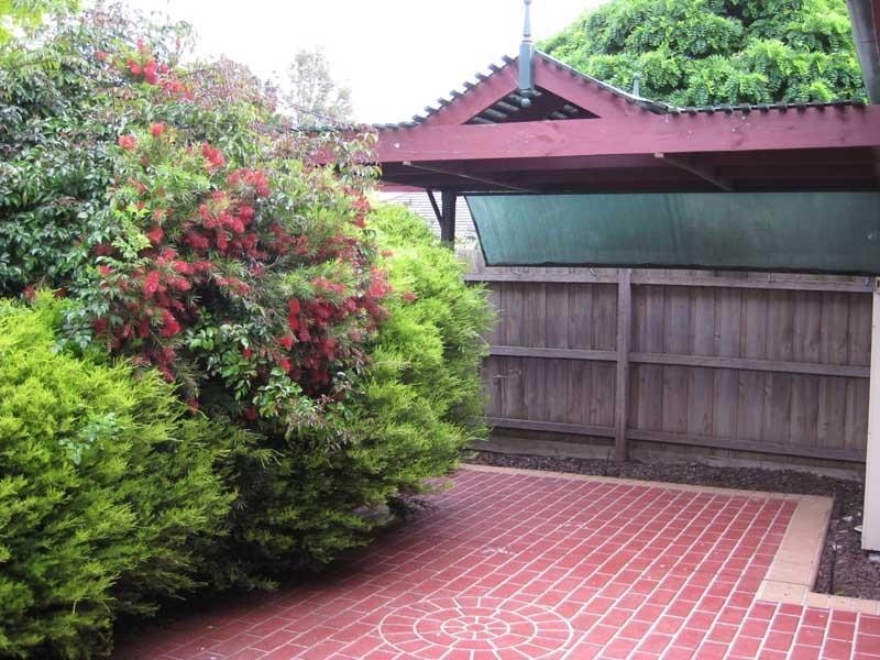 52 Snell Grove, Oak Park VIC 3046