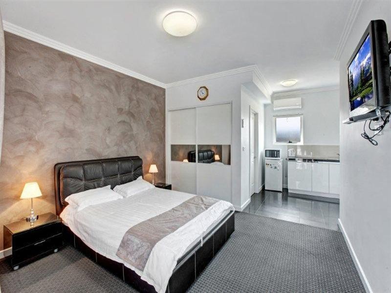 1302 – 1304 Sydney Road, Fawkner VIC 3060