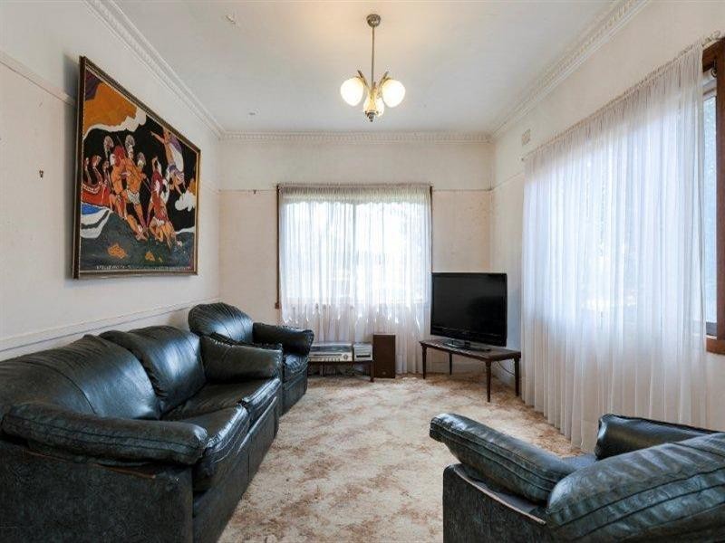 9 Caringa Street, Pascoe Vale VIC 3044