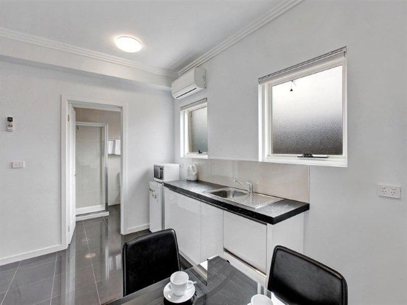 1302 – 1304 Sydney Road, Fawkner VIC 3060