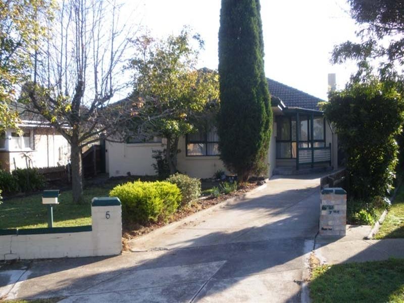 5 Wroxham Court, Fawkner VIC 3060