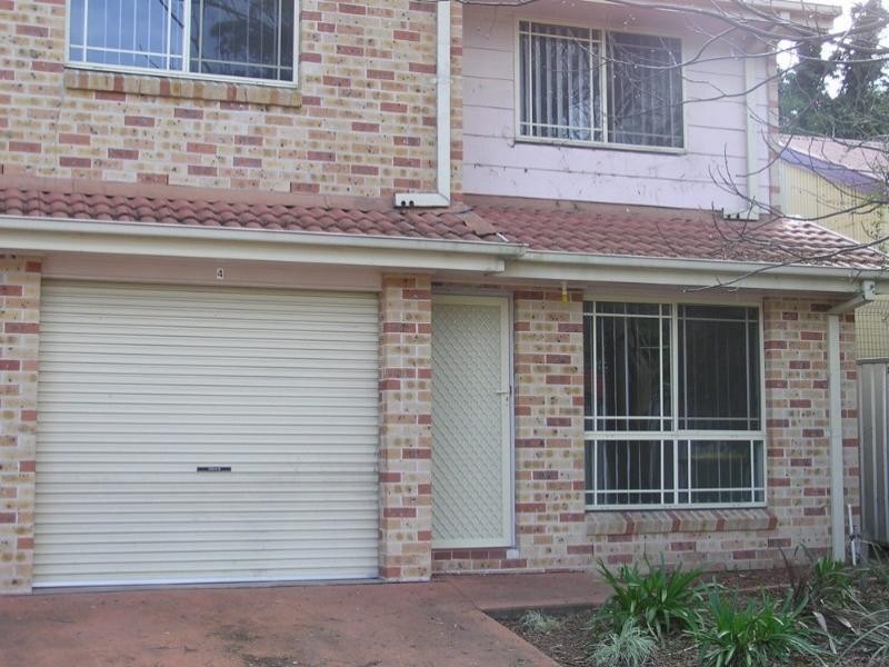 4/103 Bringelly Road, Kingswood NSW 2747