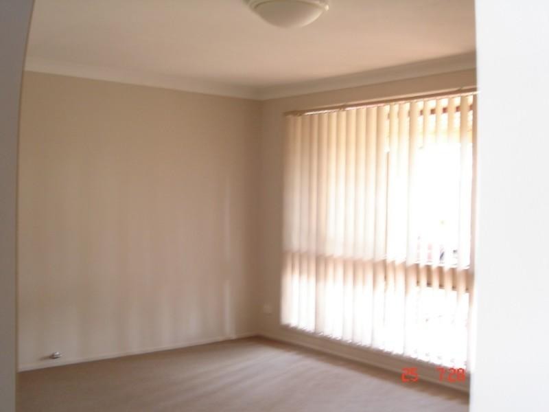 11 Dolphin Close, Claremont Meadows NSW 2747