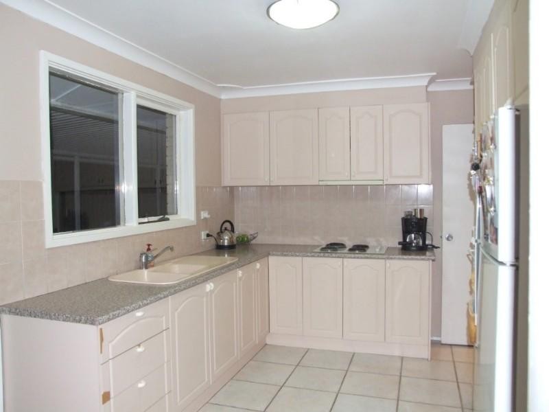 27 Darri Avenue, South Penrith NSW 2750