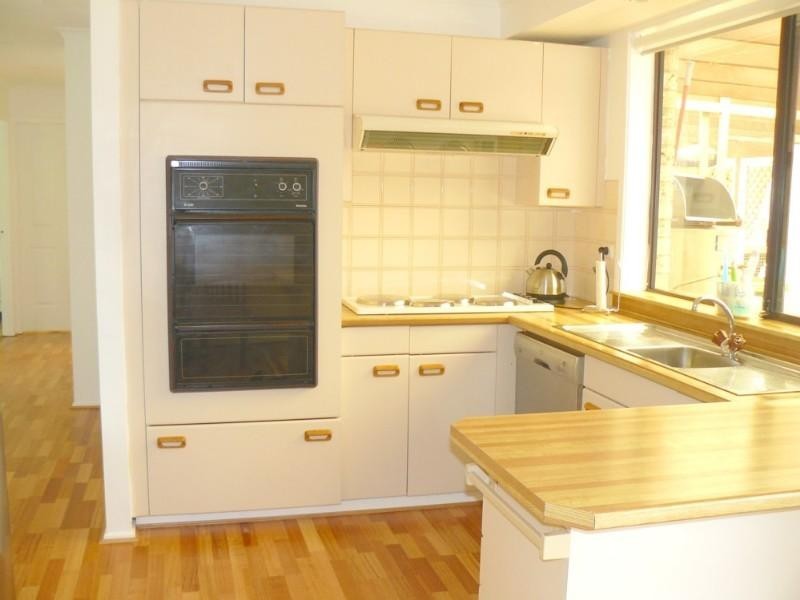 60 Peppermint Crescent, Orchard Hills NSW 2748