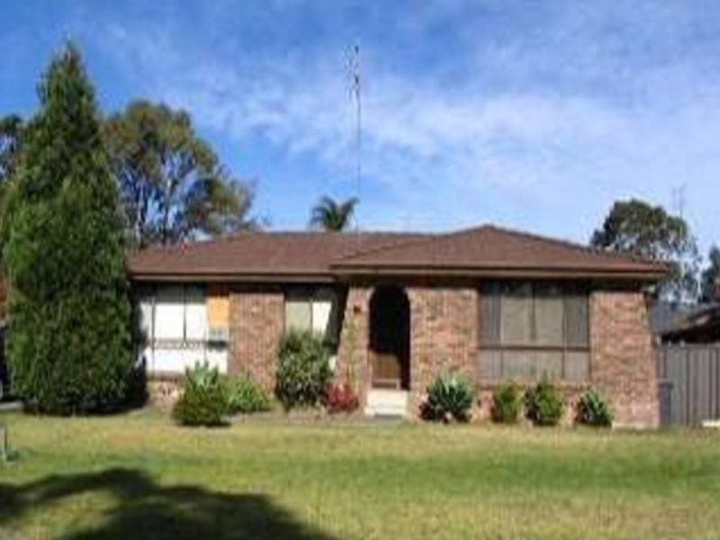 16 Oberon Crescent, South Penrith NSW 2750