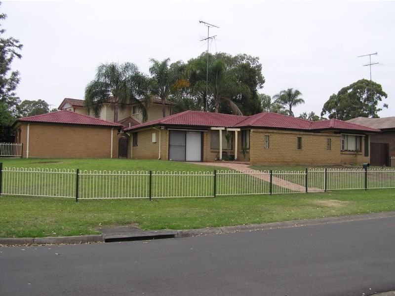 2 Rivendell Crescent, Werrington Downs NSW 2747